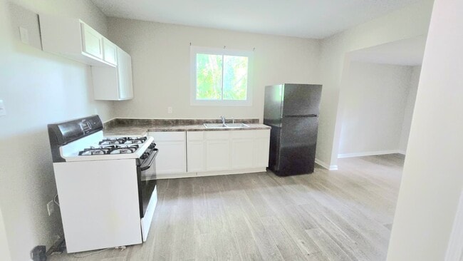 Photo - 514 Studebaker St