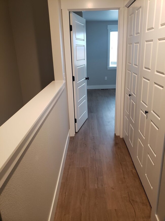 Building Photo - Ravishing 2 bed 2 1/2 bath home in Annafeld Subdivion