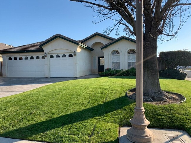 Photo - 9805 Paper Moon Way