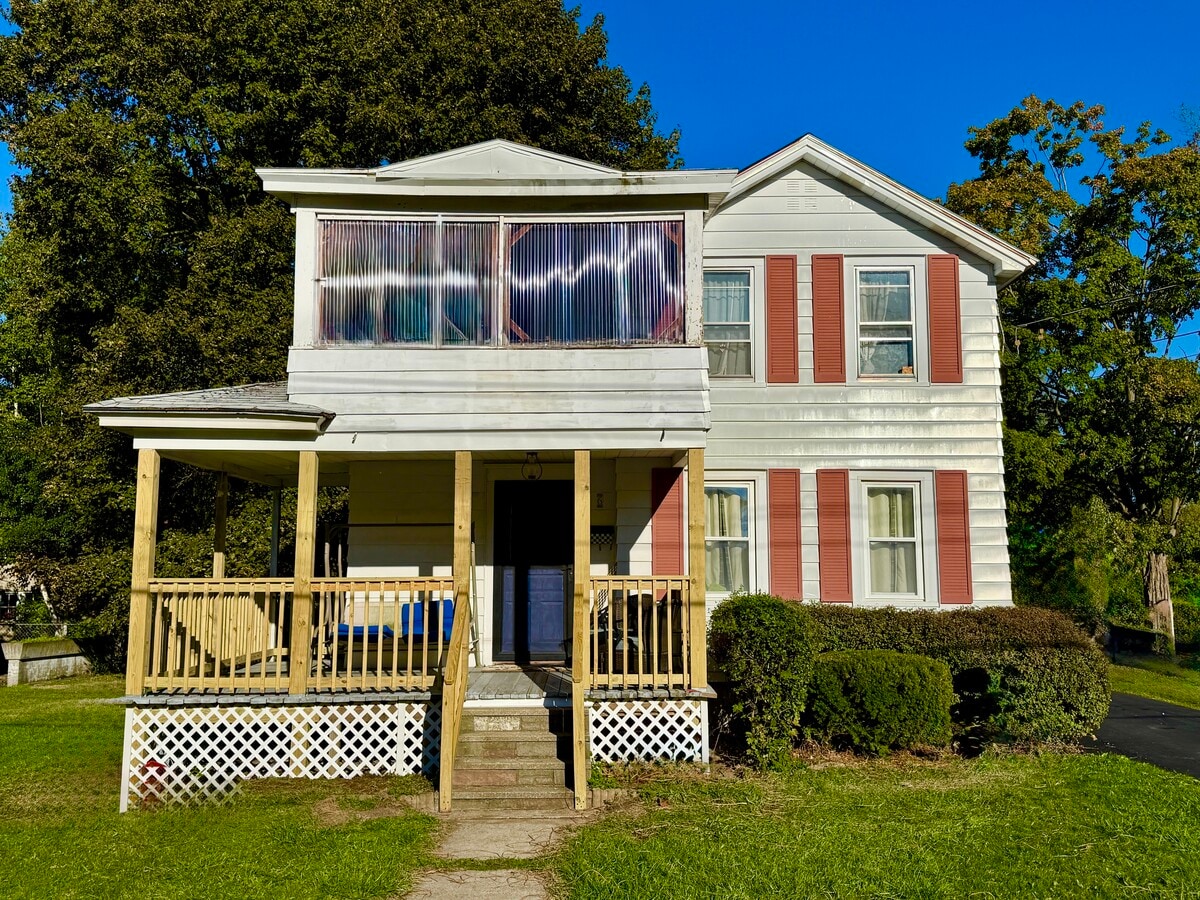 Photo - 6 Maple St