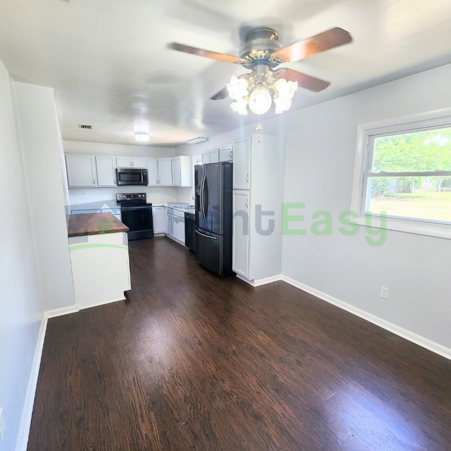Photo - 5916 Vernon Dr