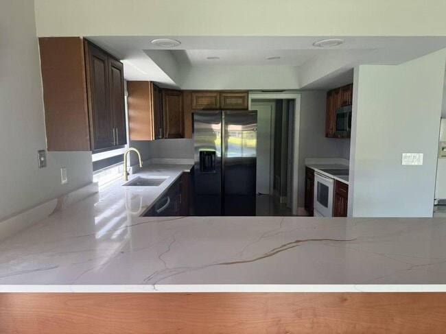 Photo - 1600 SW 72nd Ave