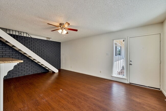 Photo - 7424 Franklin Blvd