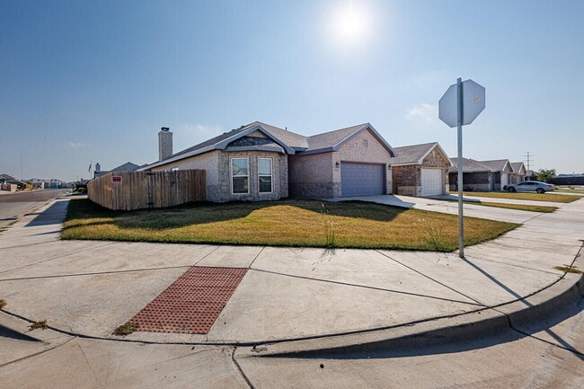 Photo - 10301 Avenue W