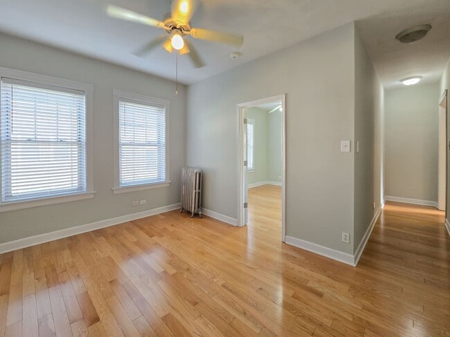 Photo - 1931 W Winona St