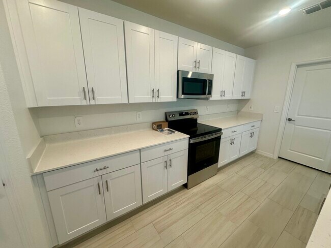 Photo - 17606 Happytrails St