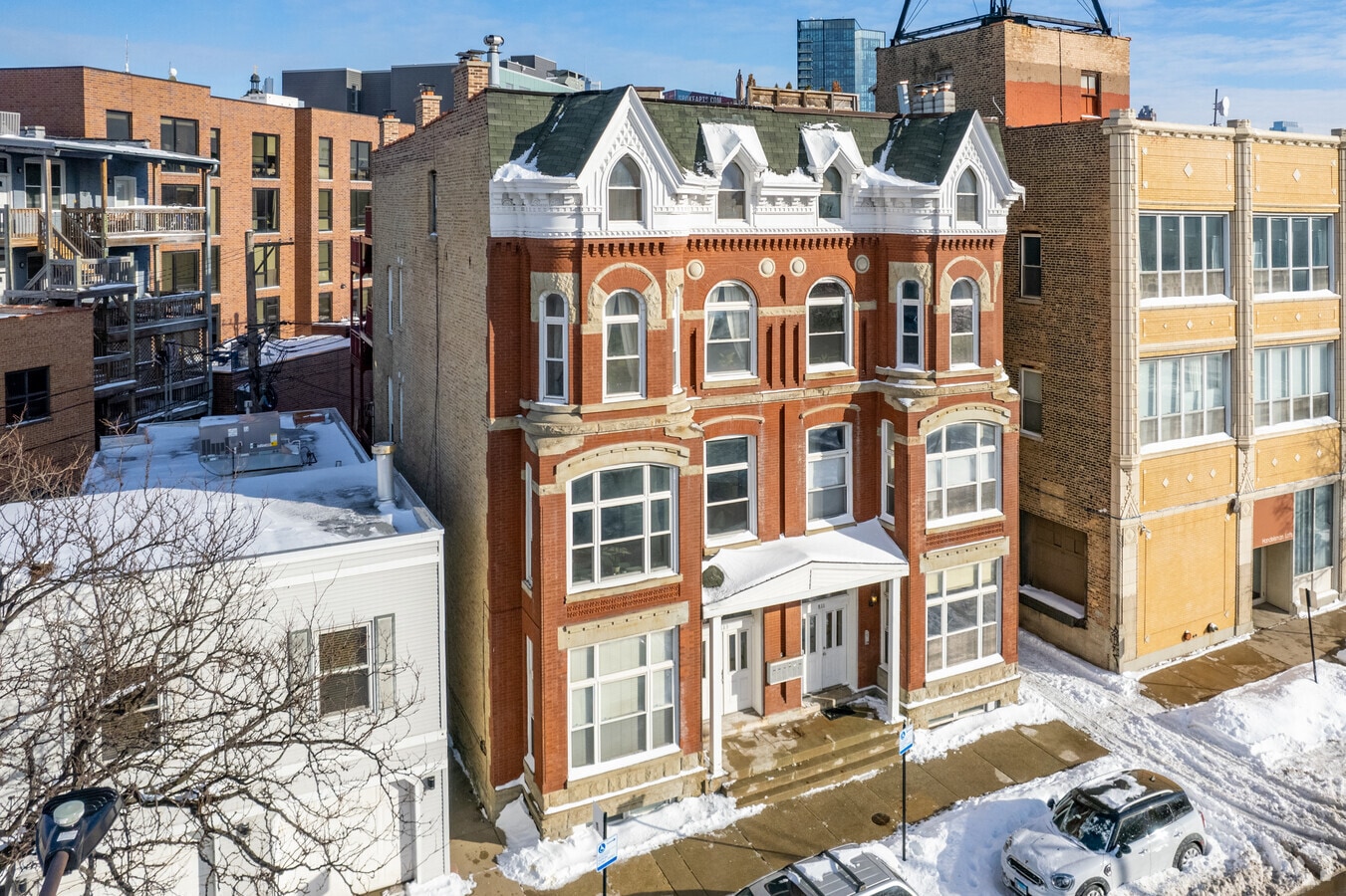 Photo - 811-813 N Racine Ave