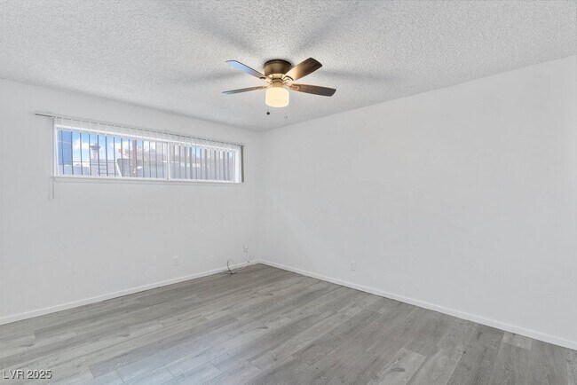 Photo - 350 E Desert Inn Rd Unit H205