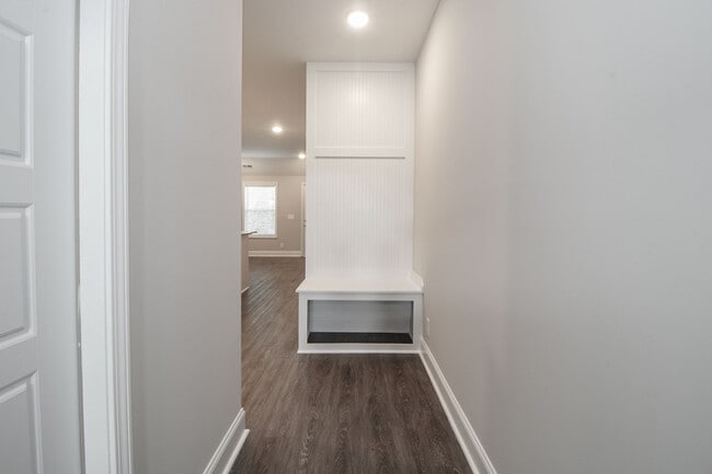 Photo - 220 Drayton Dr