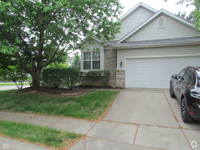 Building Photo - 12468 Brookline St Rental