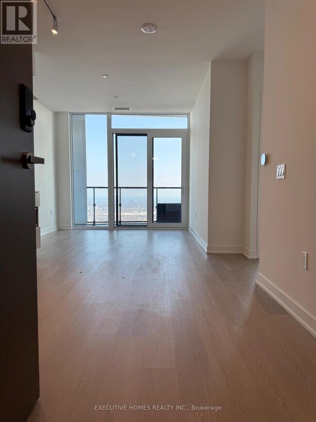 Photo - 448 Burnhamthorpe Rd W Unité 2910