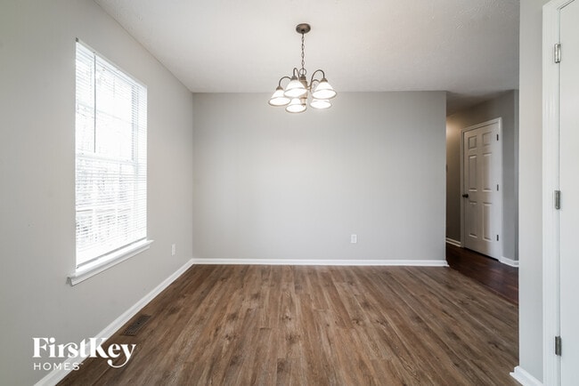 Photo - 160 Peyton Ln