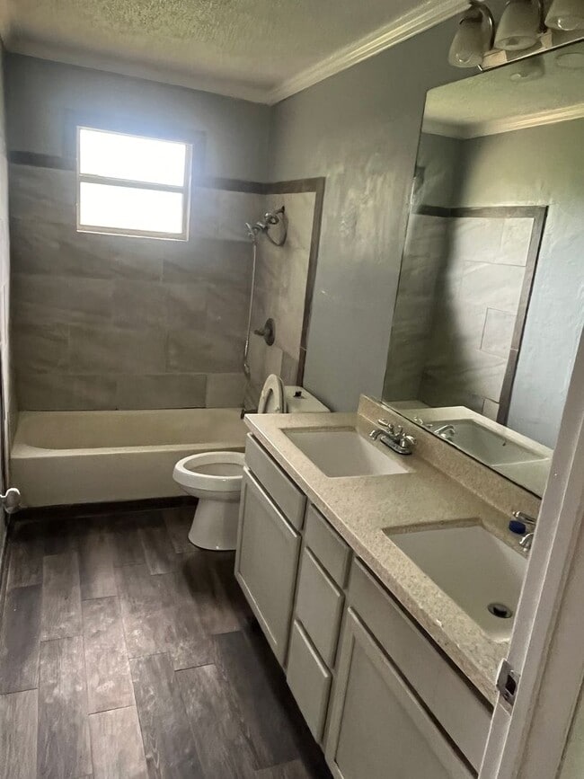 Photo - 2913 Rebel Dr