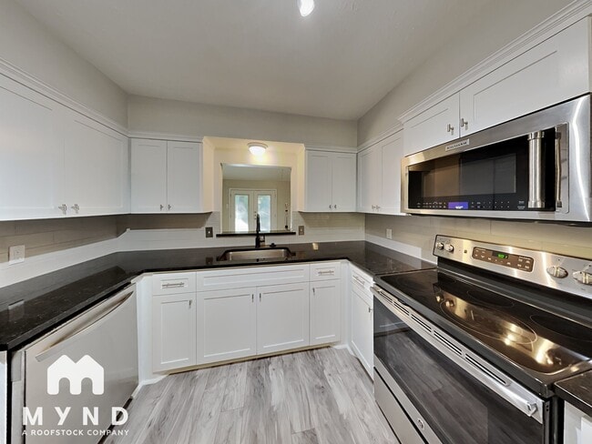 Photo - 61 S Circlewood Glen
