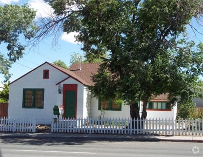 Building Photo - 612 W Plumb Ln Rental