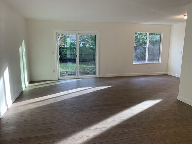 Photo - Recently remodeled home a short walk from Cameron Park Lake for rent!
