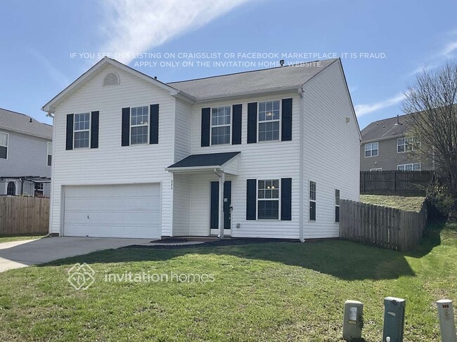 Photo - 886 Anchor Way NE