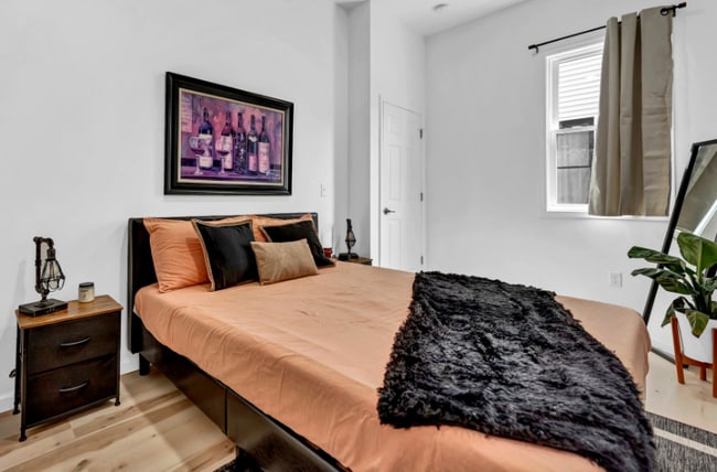 Photo - 574 Niagara St Unit Apt 1