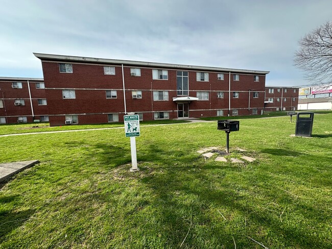 Photo - Live in Style at Bellagio East Living I: C...