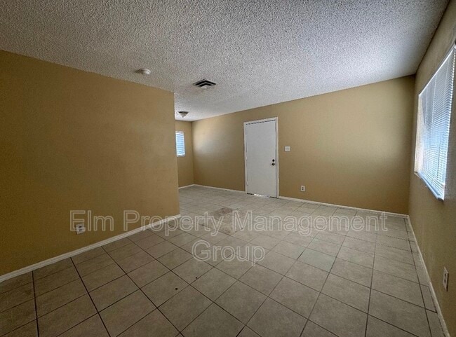 Photo - 2516 E Mesquite Ave