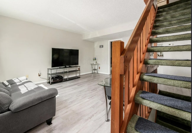 Photo - 4862 Stoneybrook Blvd