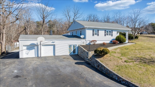 Photo - 3024 E Ruritan Rd