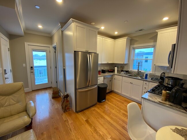 Photo - 183 River St Unit 3
