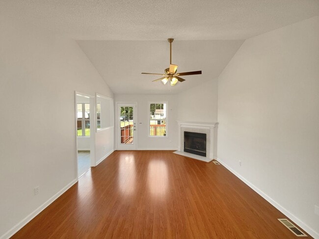 Photo - Cute 2 Bedroom 2 Bath Home with a 2 Car Garage!