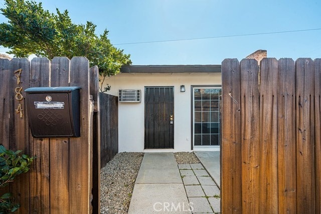 Photo - 784 N Shattuck Pl