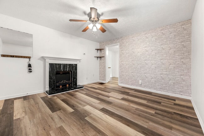 Photo - 89 Silas King St