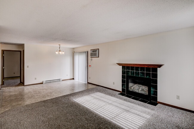 Photo - 4484 132nd St