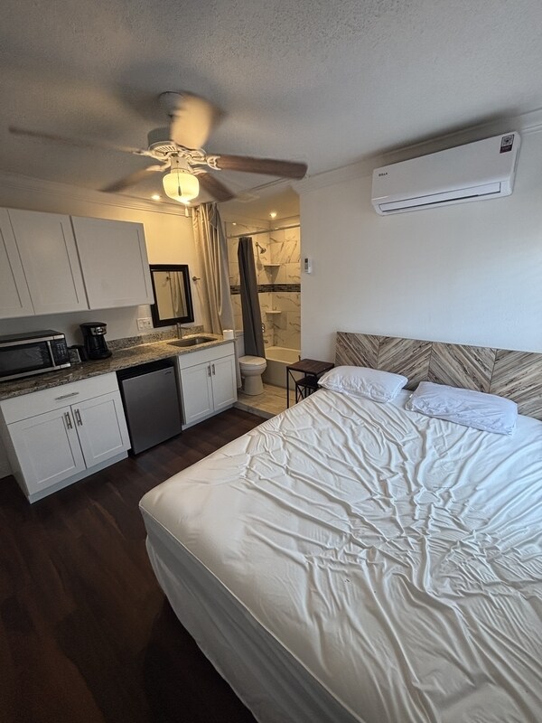 Photo - 1624 Coral Way