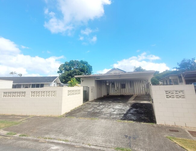 AVAILABLE | 4 Bedroom, 2 Bathroom Single L... - AVAILABLE | 4 Bedroom, 2 Bathroom Single L... House