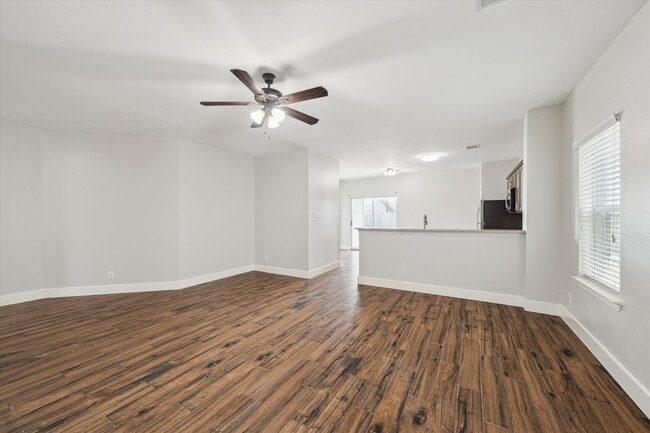 Photo - 24527 Sandusky Dr