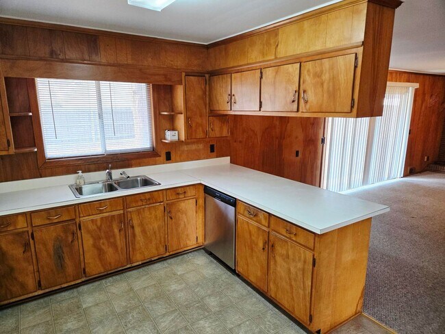 Photo - 3261 Alamance Rd