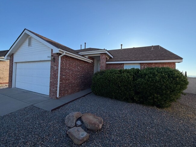 Photo - 3 Bedroom Single Story Home Available Near Unser Blvd NW & Ladera Dr NW!