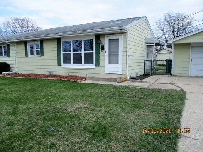 Photo - 8917 S Ryan Rd Townhome
