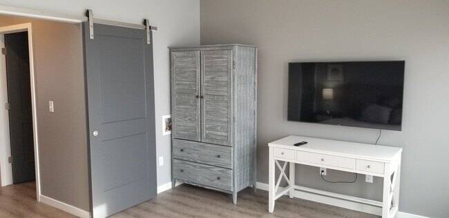 Photo - 460 Washington St