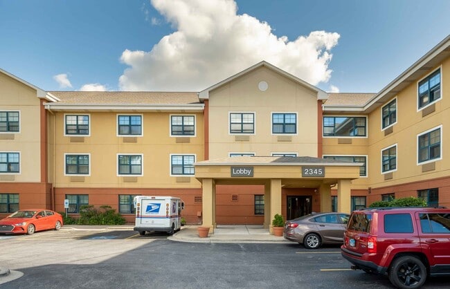 Furnished Studio-Chicago - Darien