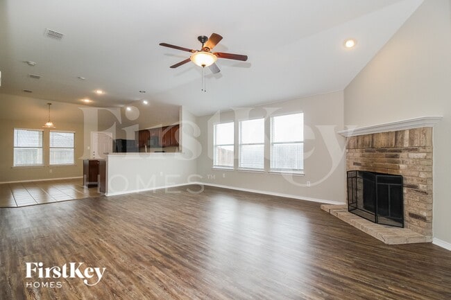 802 Hawthorne Rd