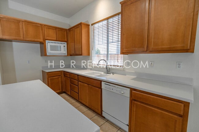 Photo - 4 bedroom single story WICKLUND School Home for Rent - Mountain House - MOVE IN READY NOW!