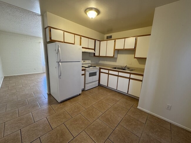 Photo - Maryvale Townhome