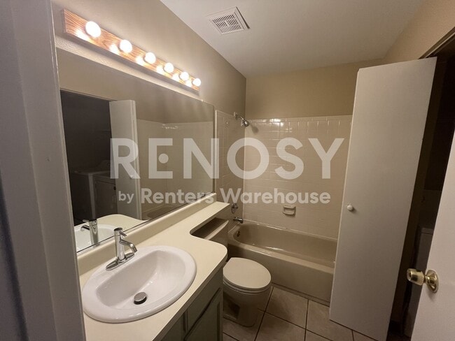 18043 E Ohio Ave