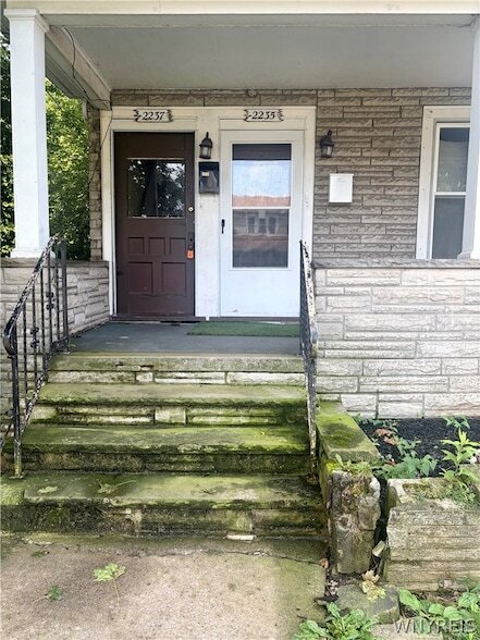 Photo - 2237 Ontario Ave