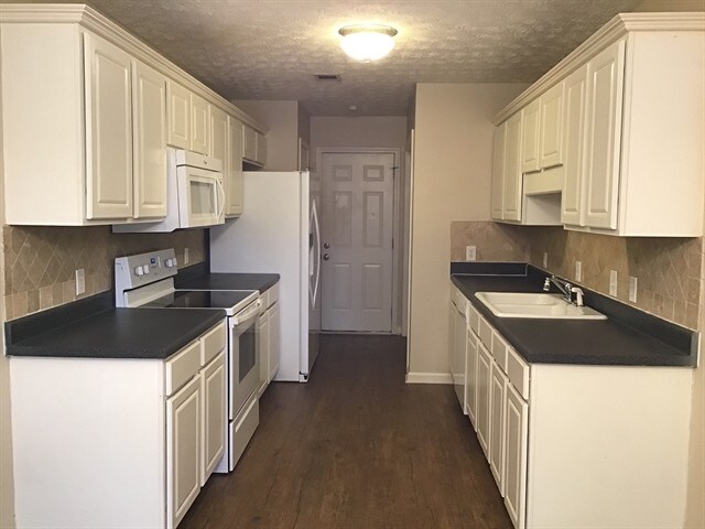 Photo - 2535 Lakeview Trl
