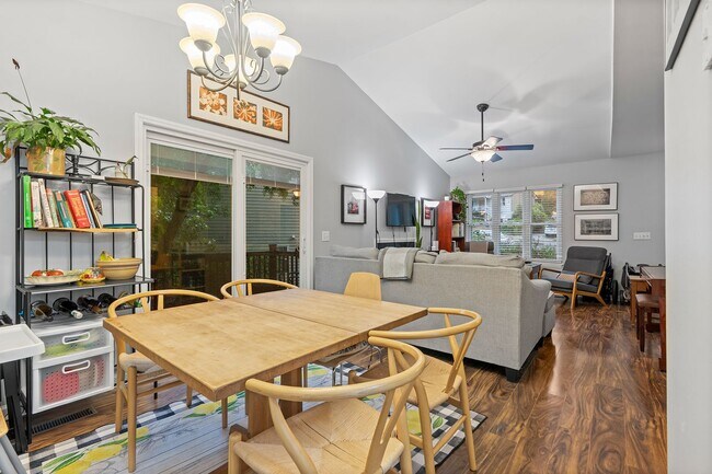Photo - 3 Bedroom 2 Bath Chapel Hill Home - Available in early August! Near Southern Village