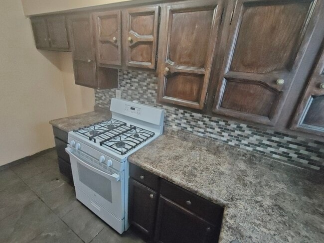 Photo - 615 E Mansfield Ave