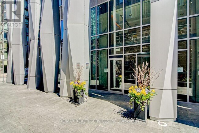 Photo - 1 Yorkville Ave Unit 2611
