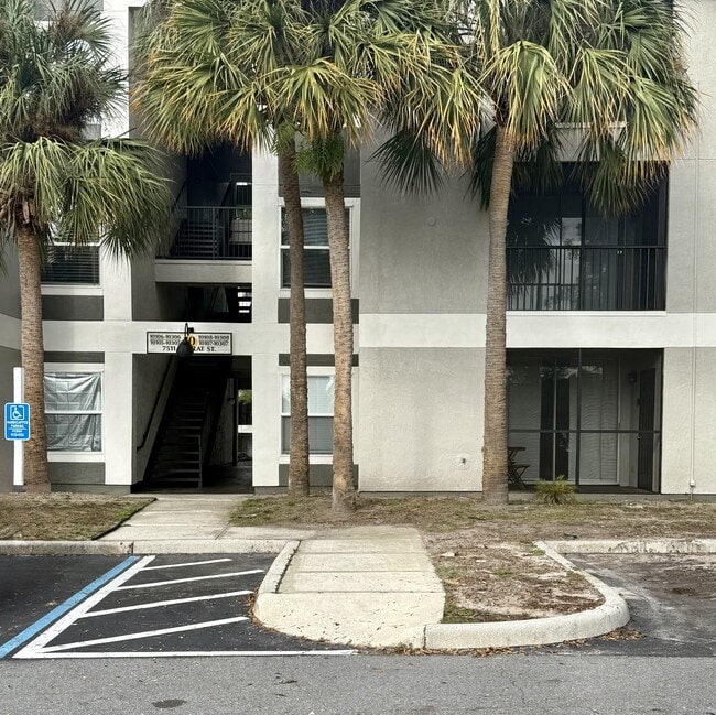 Building Photo - 7511 Seurat St