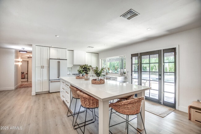 4011 E Hancock Dr